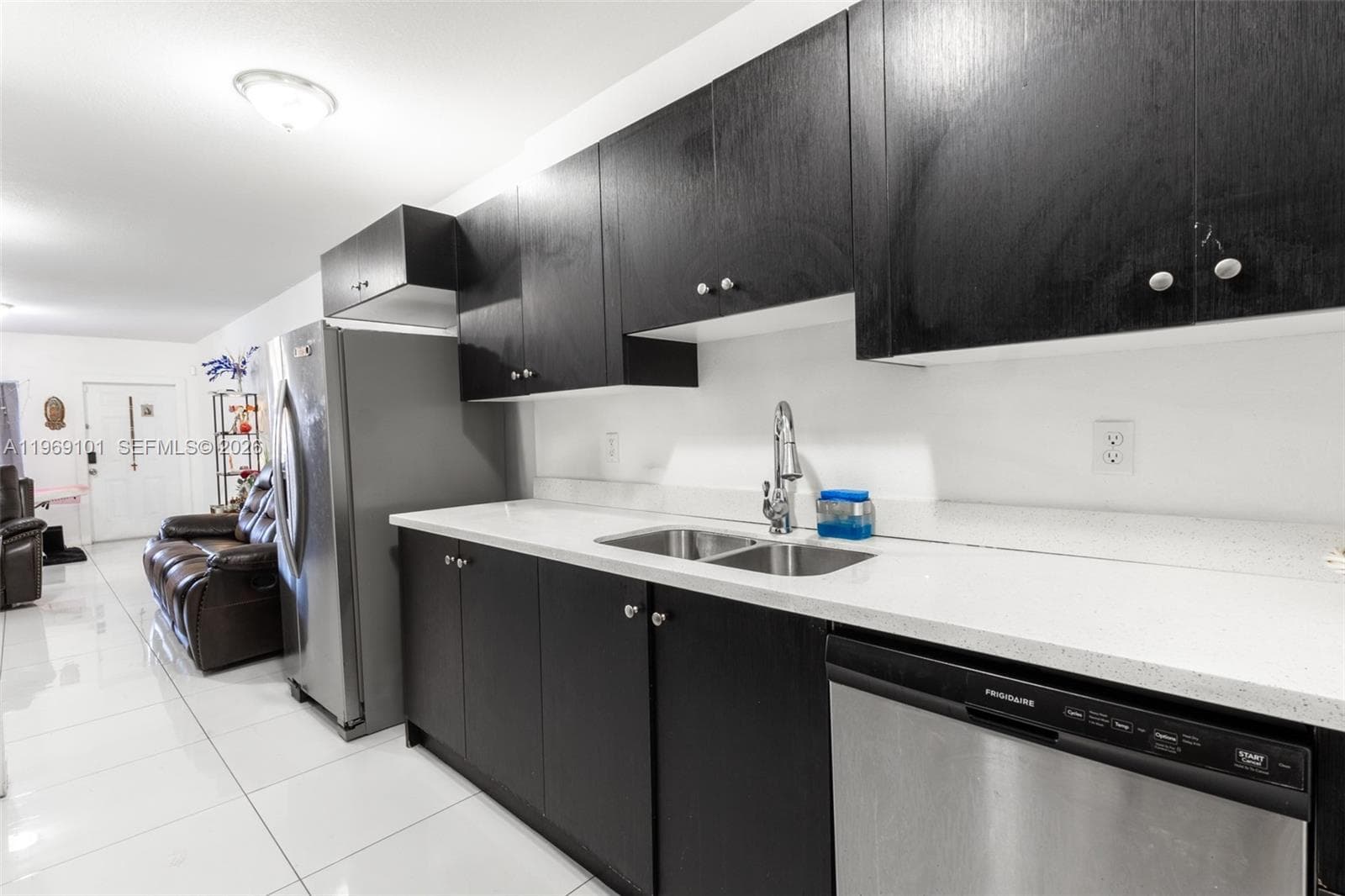 1998 NW 47th St, Miami FL 33142