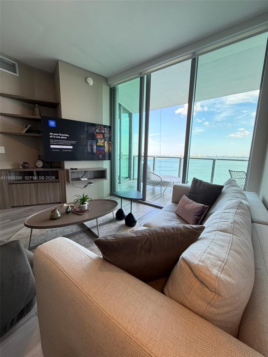 2900 NE 7th Ave # 1205, Miami FL 33137
