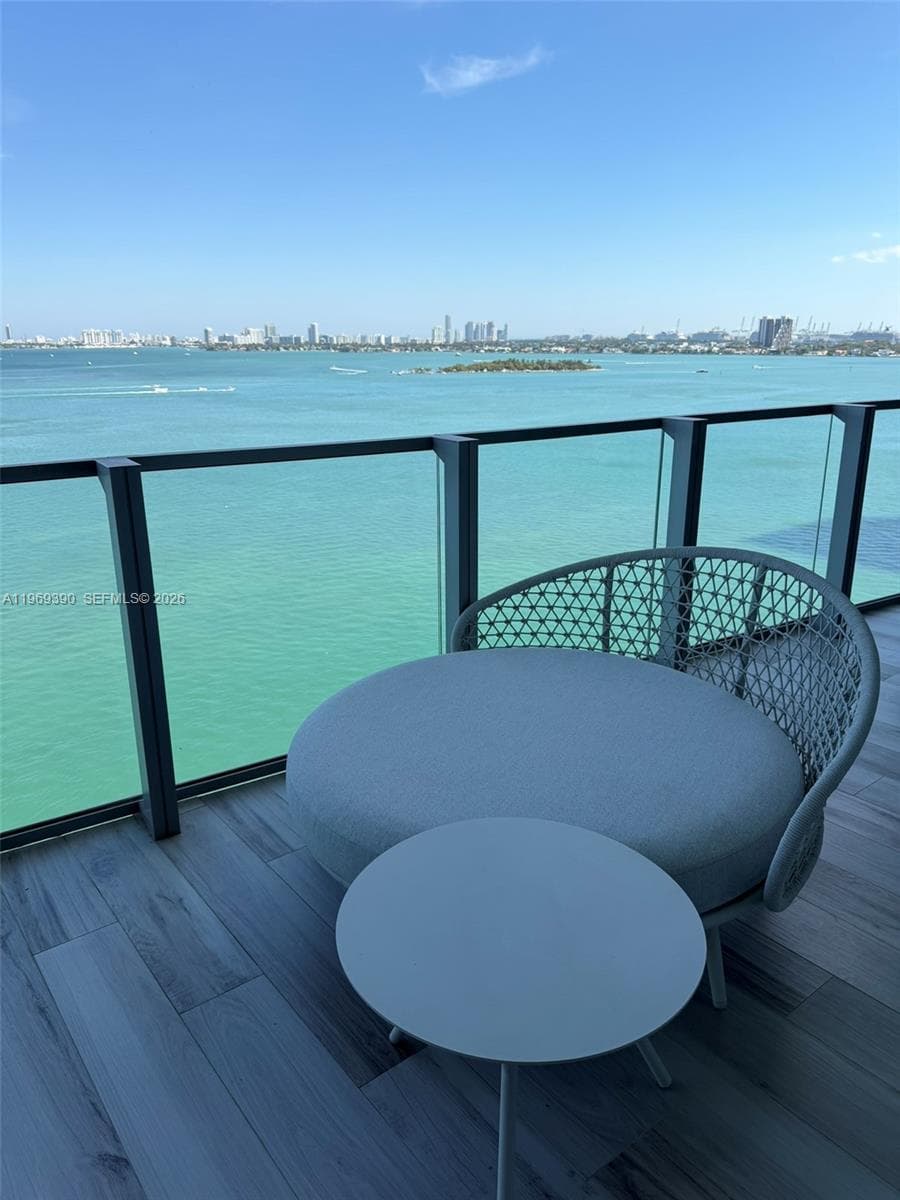 2900 NE 7th Ave # 1205, Miami FL 33137