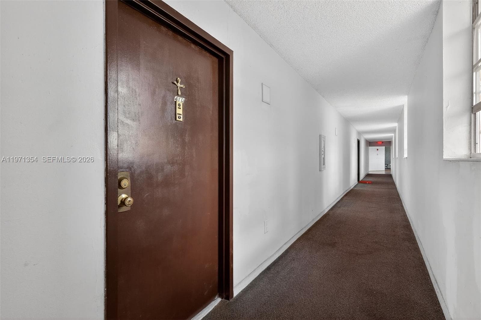 9678 Fontainebleau Blvd # 410, Miami FL 33172