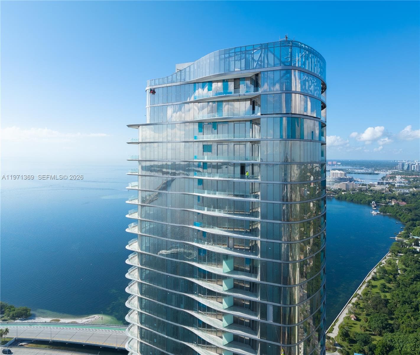 175 SE 25 Rd # 2802, Miami FL 33129