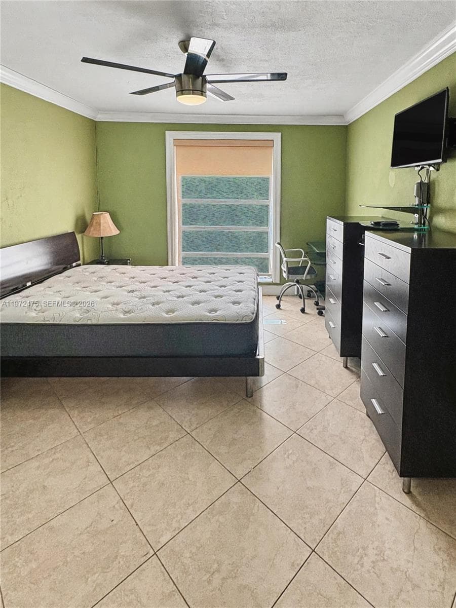 9417 SW 76th St # X36, Miami FL 33173