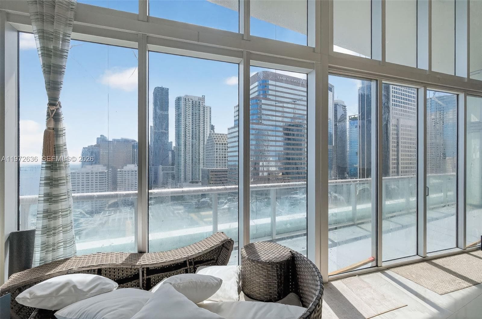 495 Brickell avenue # 2201, Miami FL 33131