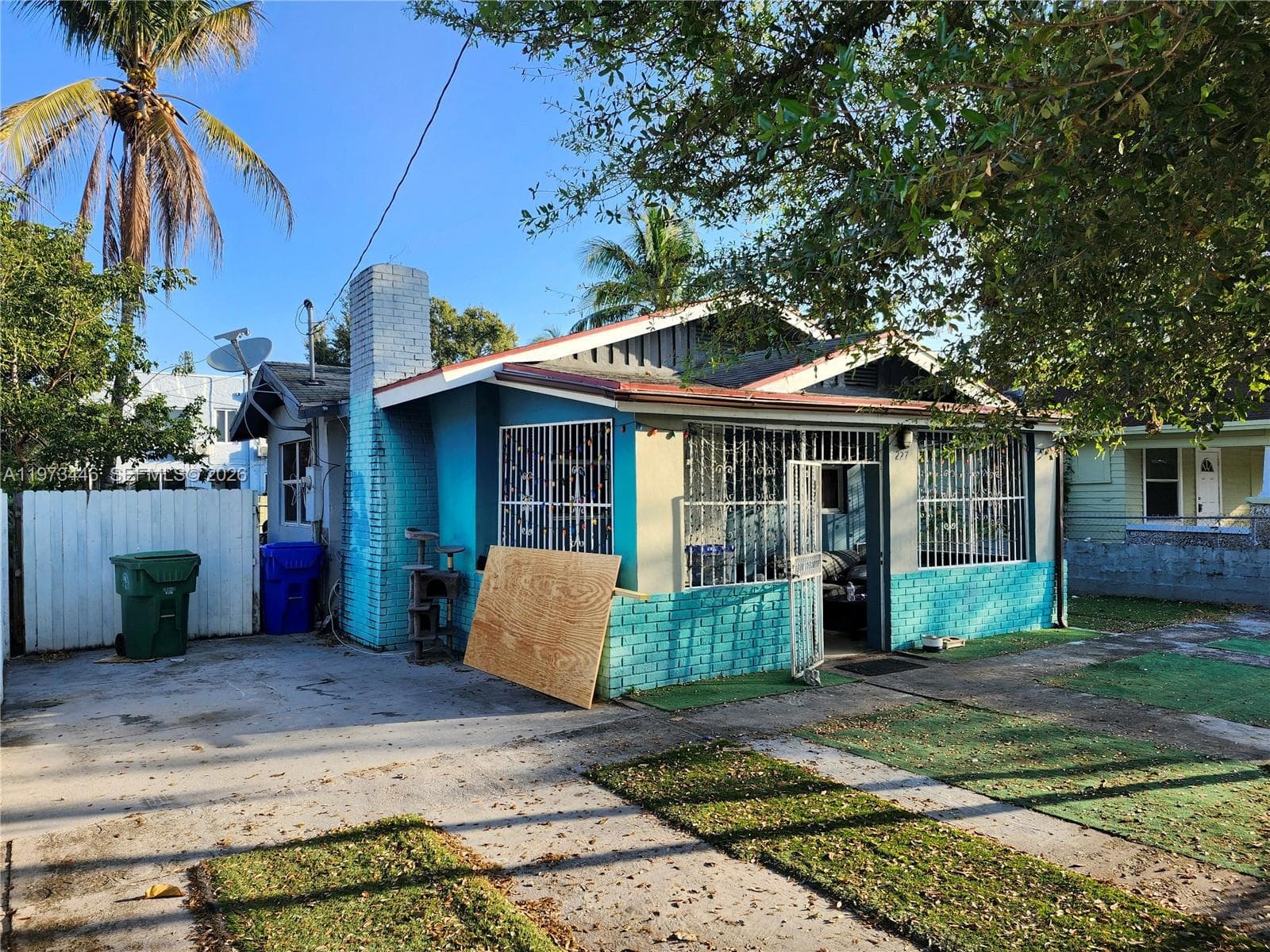 227 NW 33rd St, Miami FL 33127