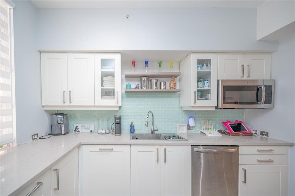 2841 NE 185th Street # 514, Miami FL 33180