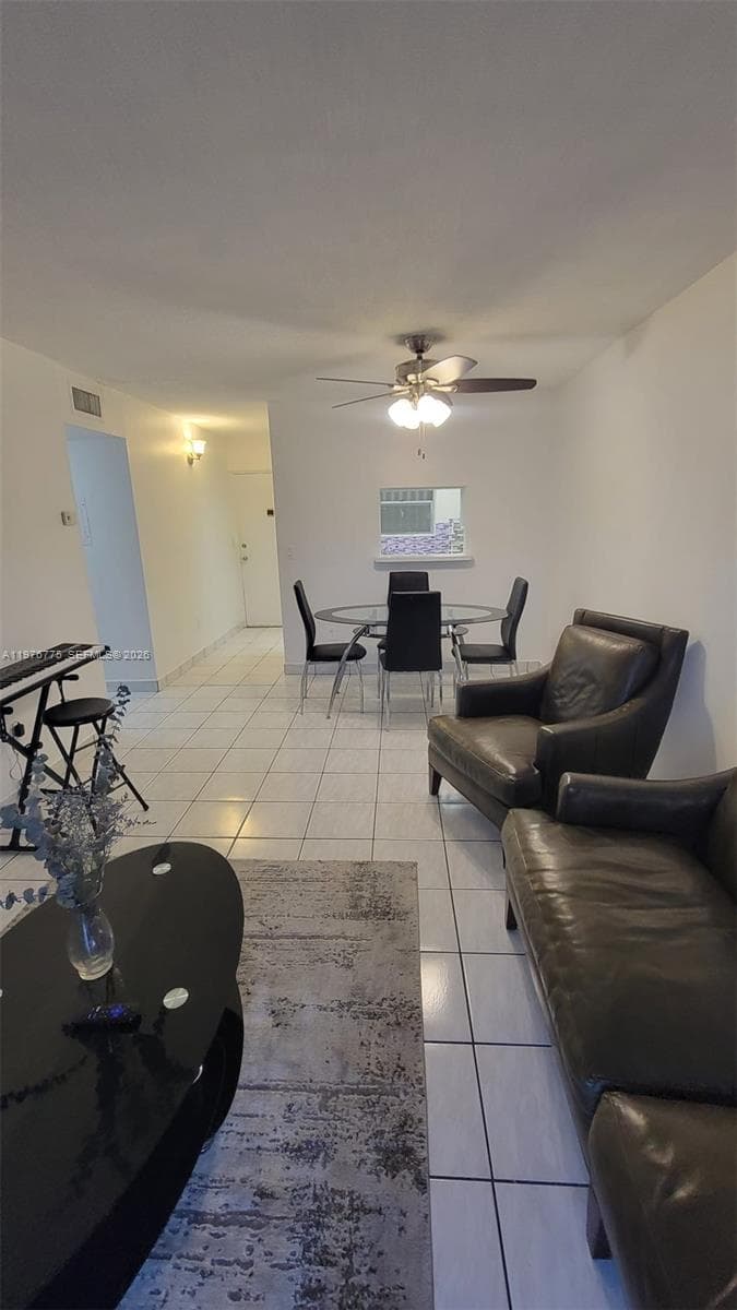 6820 W Flagler St # 207, Miami FL 33144