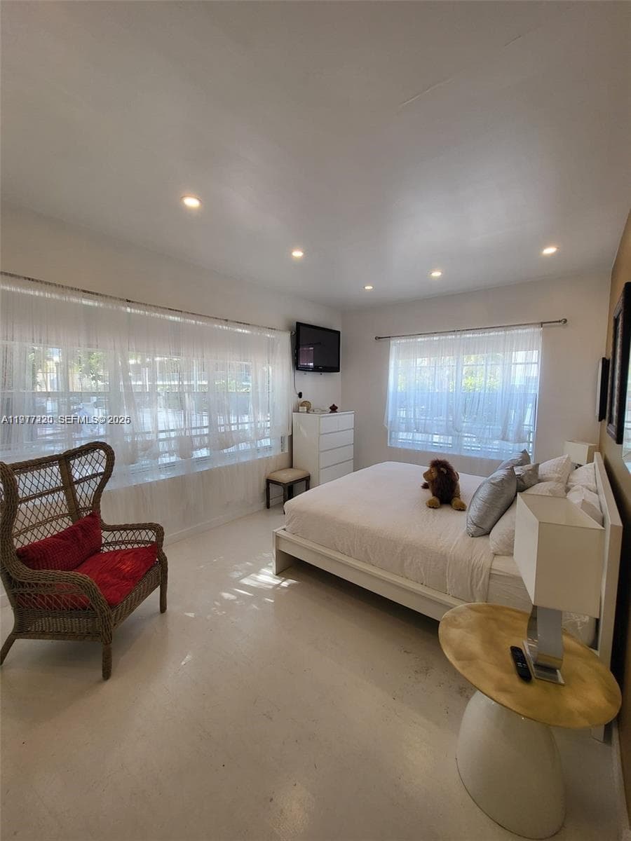 130 3rd St # 101, Miami Beach FL 33139