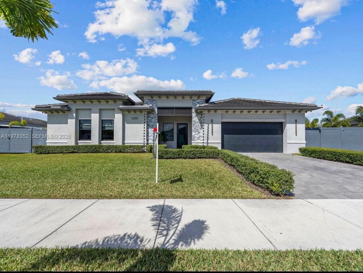 13351 SW 190th St, Miami FL 33177