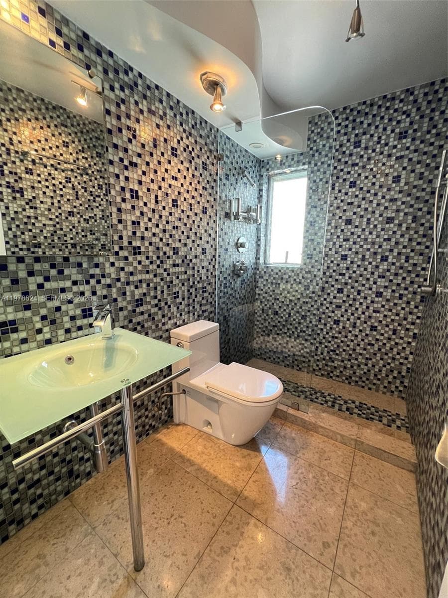 1340 Lincoln Rd # 705, Miami Beach FL 33139