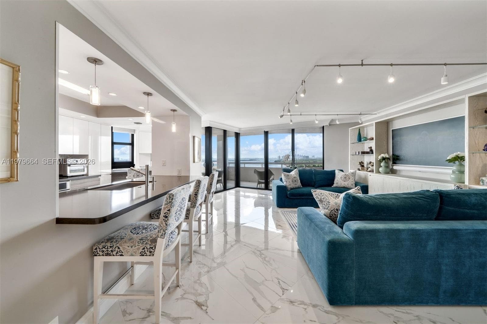 2000 Towerside Ter, Miami FL 33138
