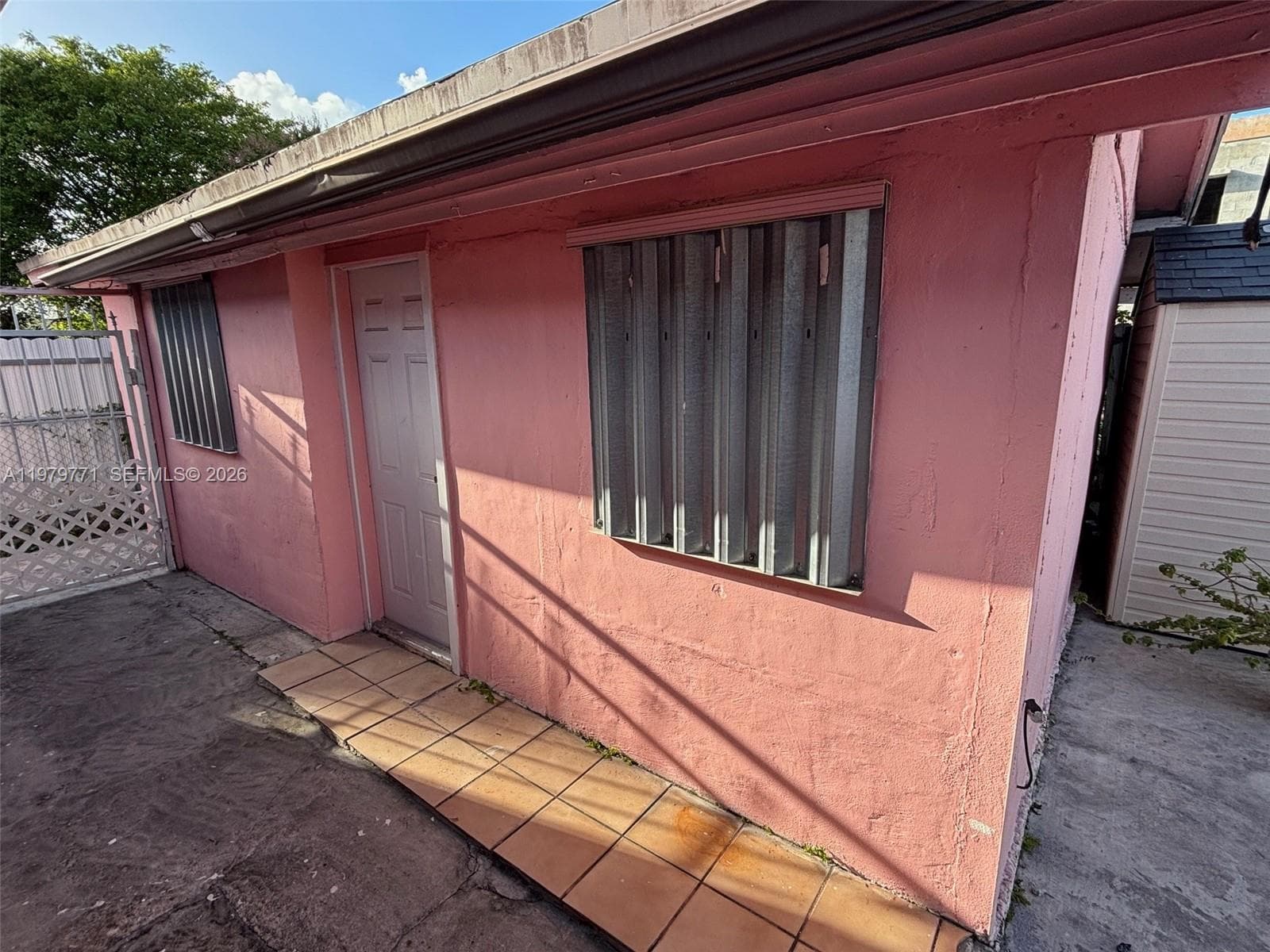3533 NW 2nd Ter, Miami FL 33125