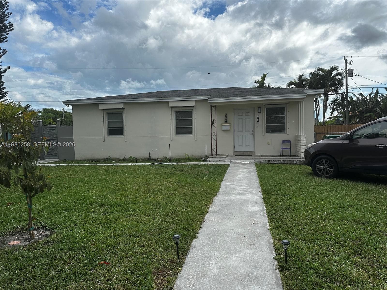 7540 SW 37th St, Miami FL 33155
