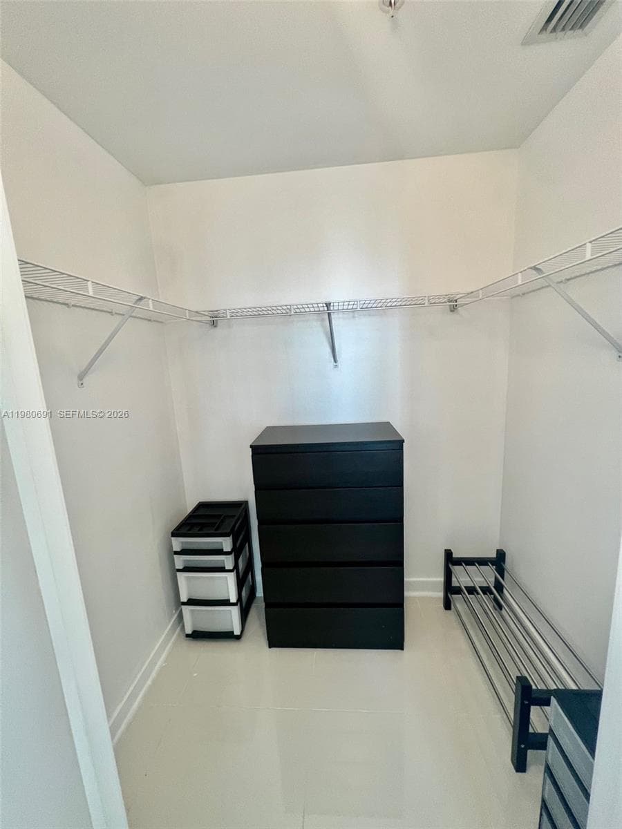 1111 SW 1st Ave # 3223, Miami FL 33130