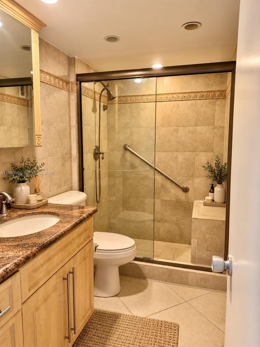 5005 Collins Ave # 304, Miami Beach FL 33140