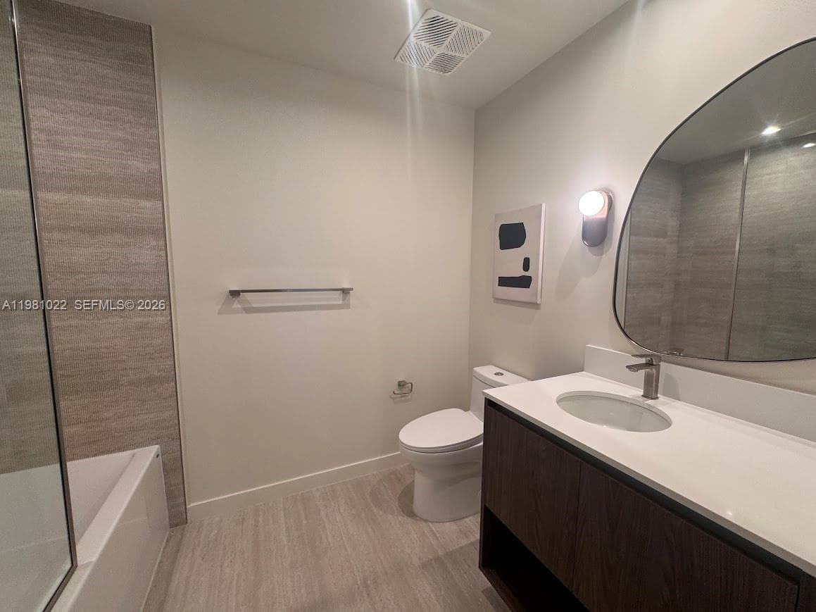 1611 SW 2nd Av # 306, Miami FL 33129