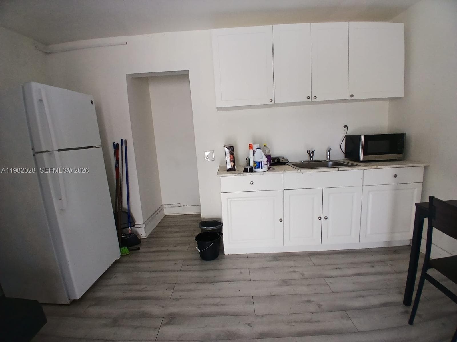 1053 NE 149th St, Miami FL 33161