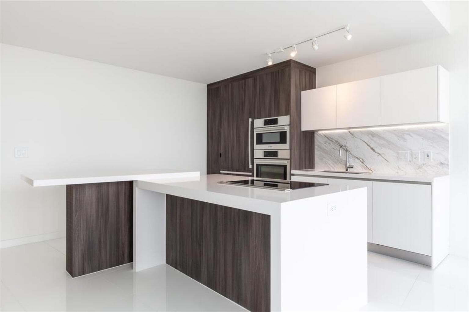 851 NE 1st Avenue # 1510, Miami FL 33130