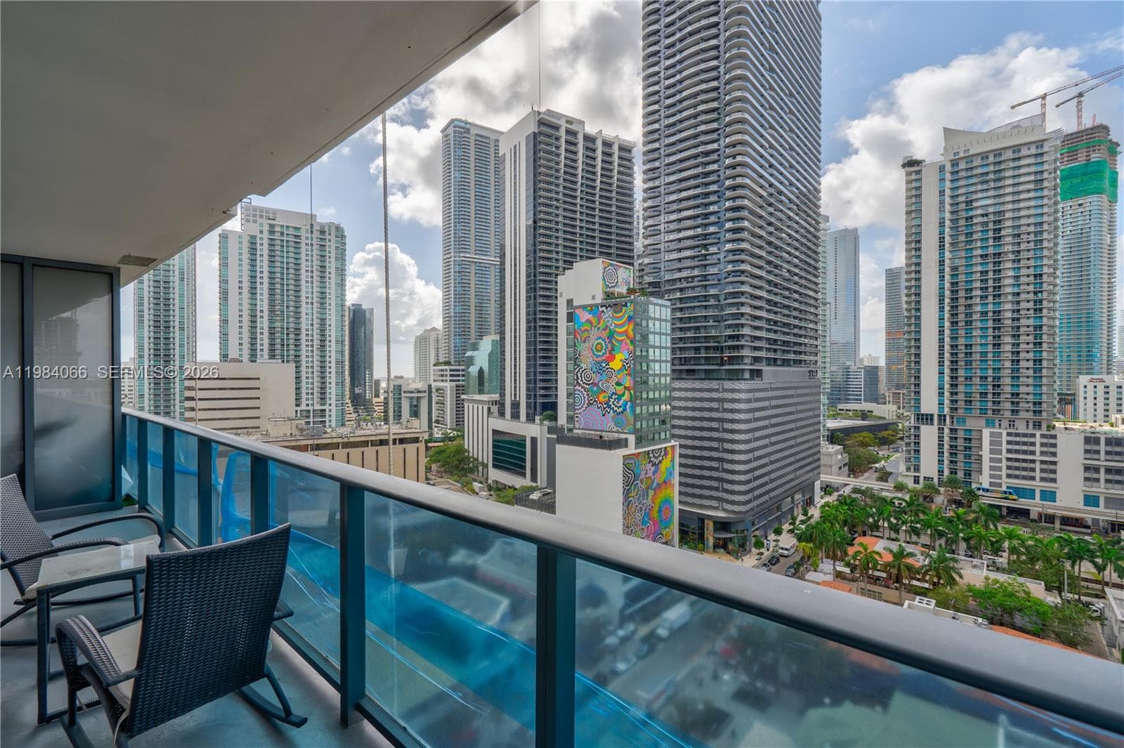 45 SW 9th St # 1405, Miami FL 33130