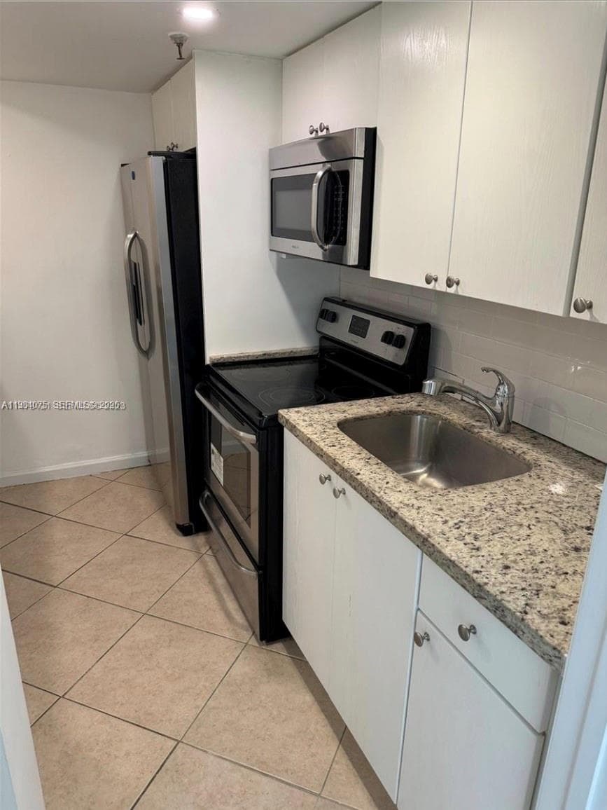 20850 San Simeon Way # 5, Miami FL 33179