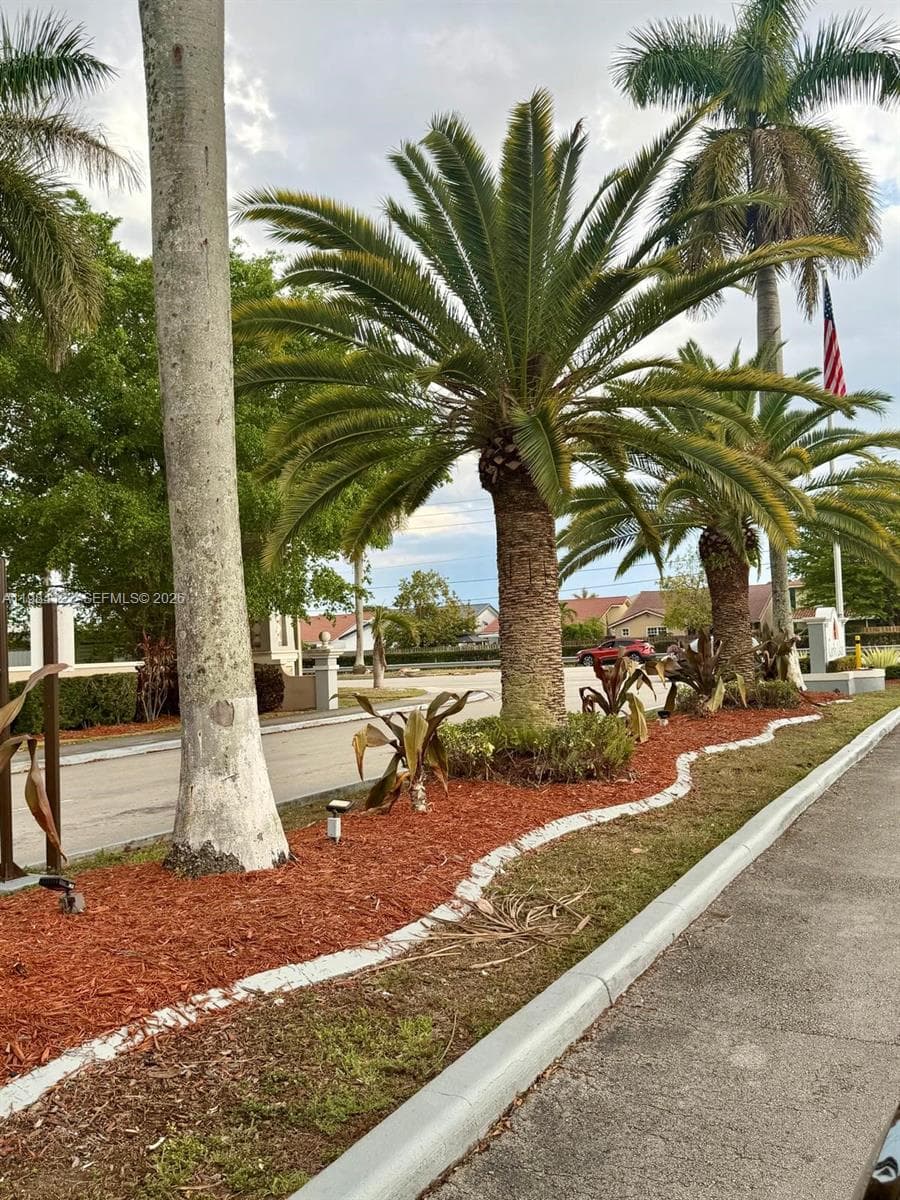 3858 SW 153rd Pl, Miami FL 33185