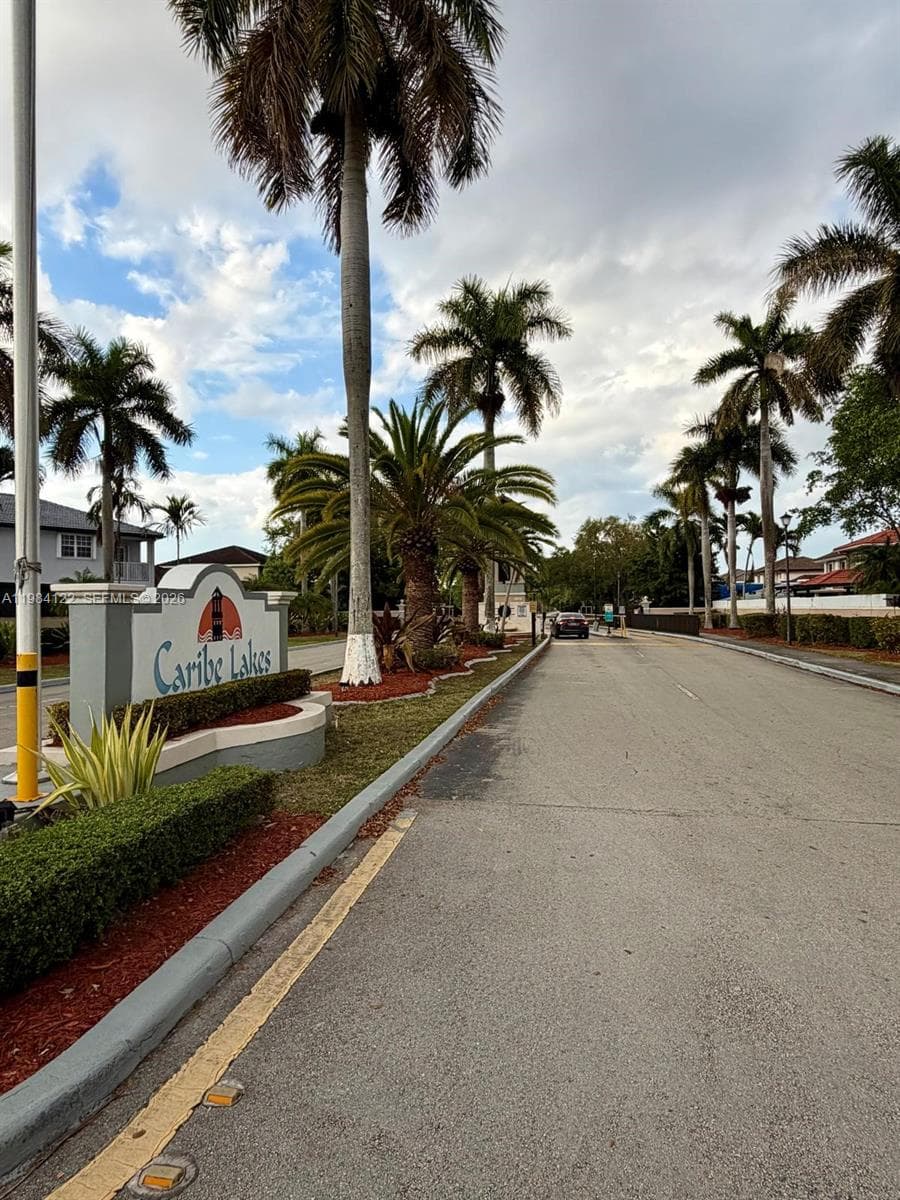 3858 SW 153rd Pl, Miami FL 33185