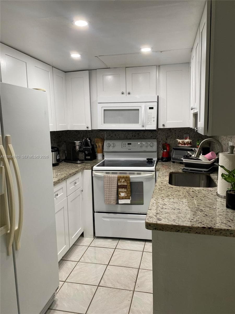 9405 W Flagler St # D105, Miami FL 33174