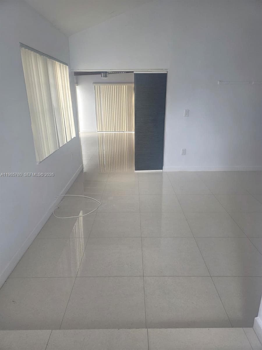 710 SW 99th Ct Cir, Miami FL 33174
