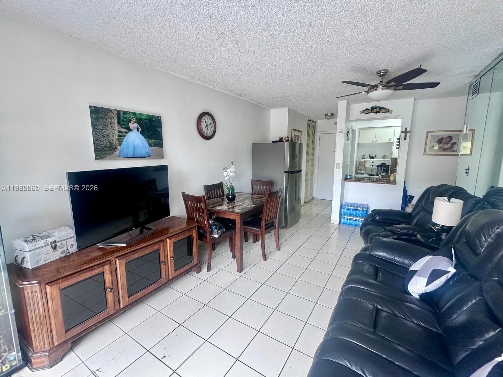 2385 NW 11th St # B16, Miami FL 33125
