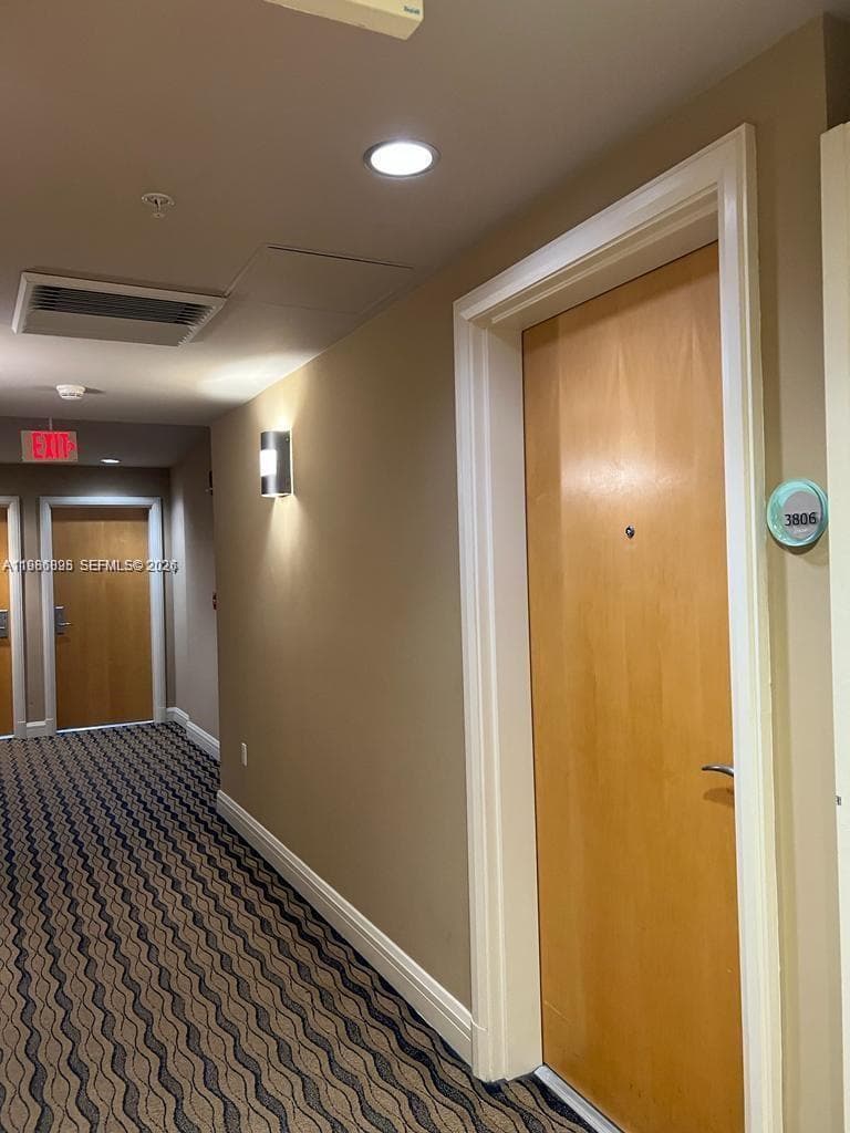 253 NE 2nd St # 3806, Miami FL 33132