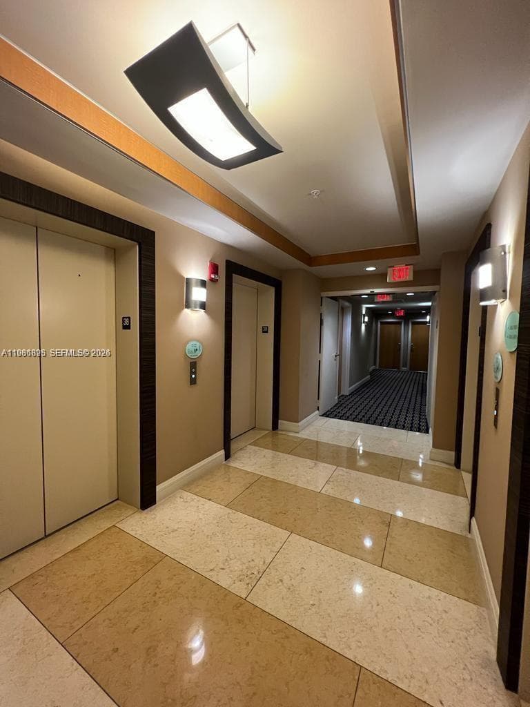 253 NE 2nd St # 3806, Miami FL 33132