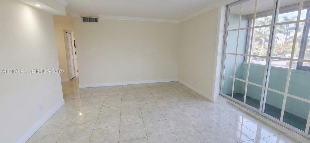 5055 NW 7th St # 206, Miami FL 33126