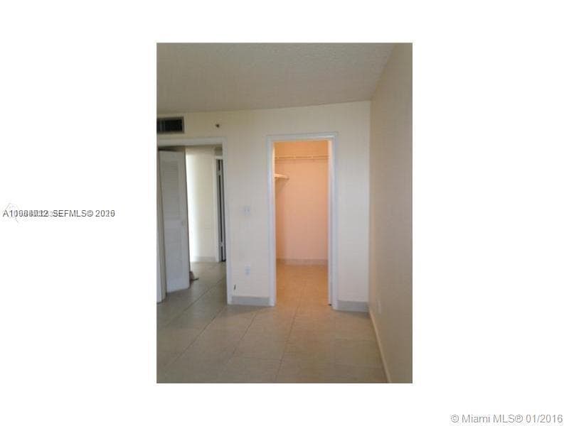 9688 Fontainebleau Blvd # 205, Miami FL 33172