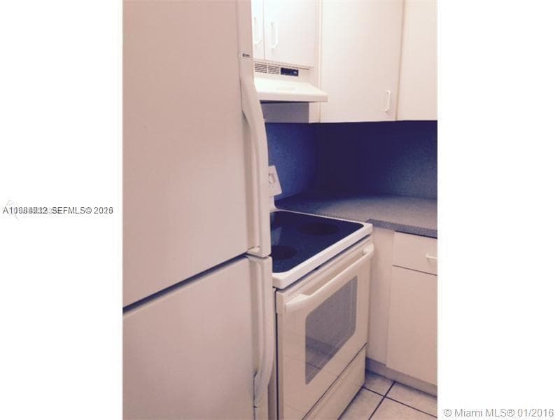 9688 Fontainebleau Blvd # 205, Miami FL 33172