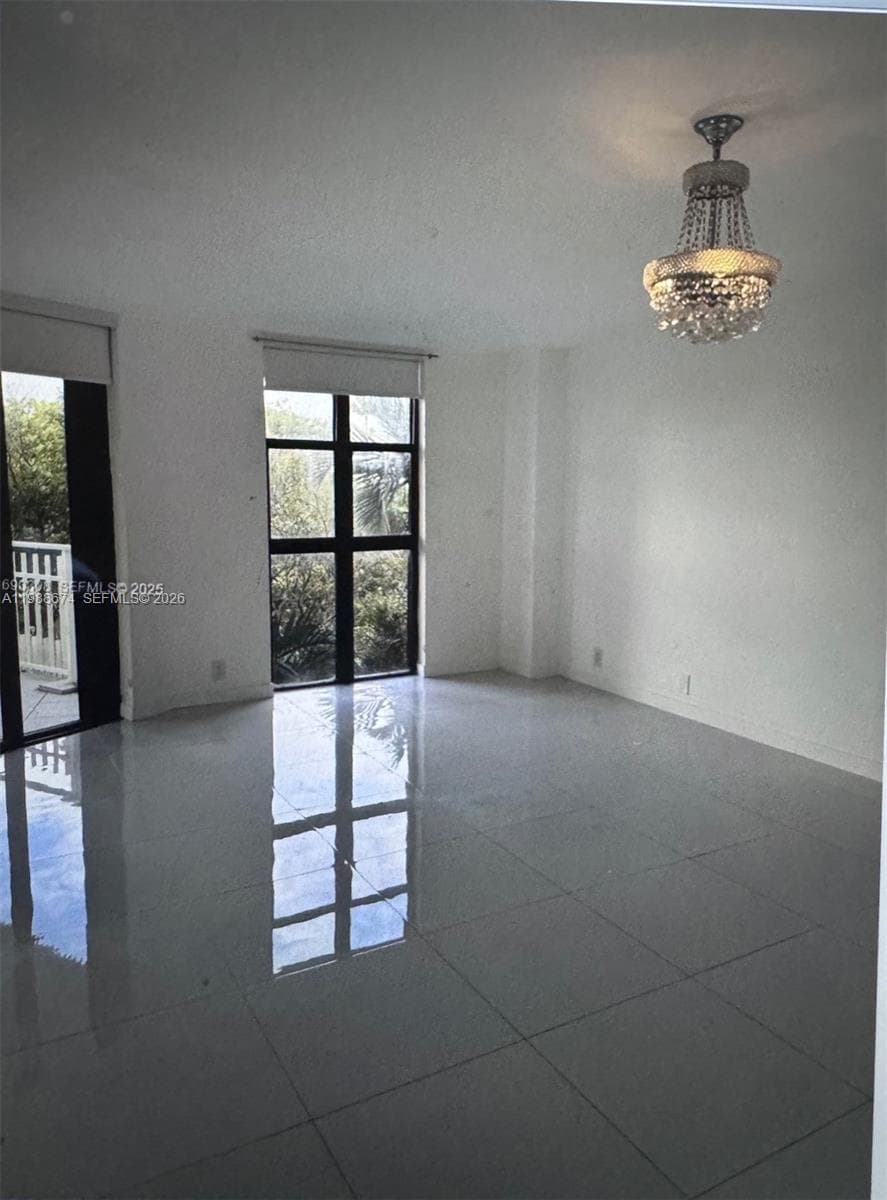 4000 Towerside Ter # 609, Miami FL 33138
