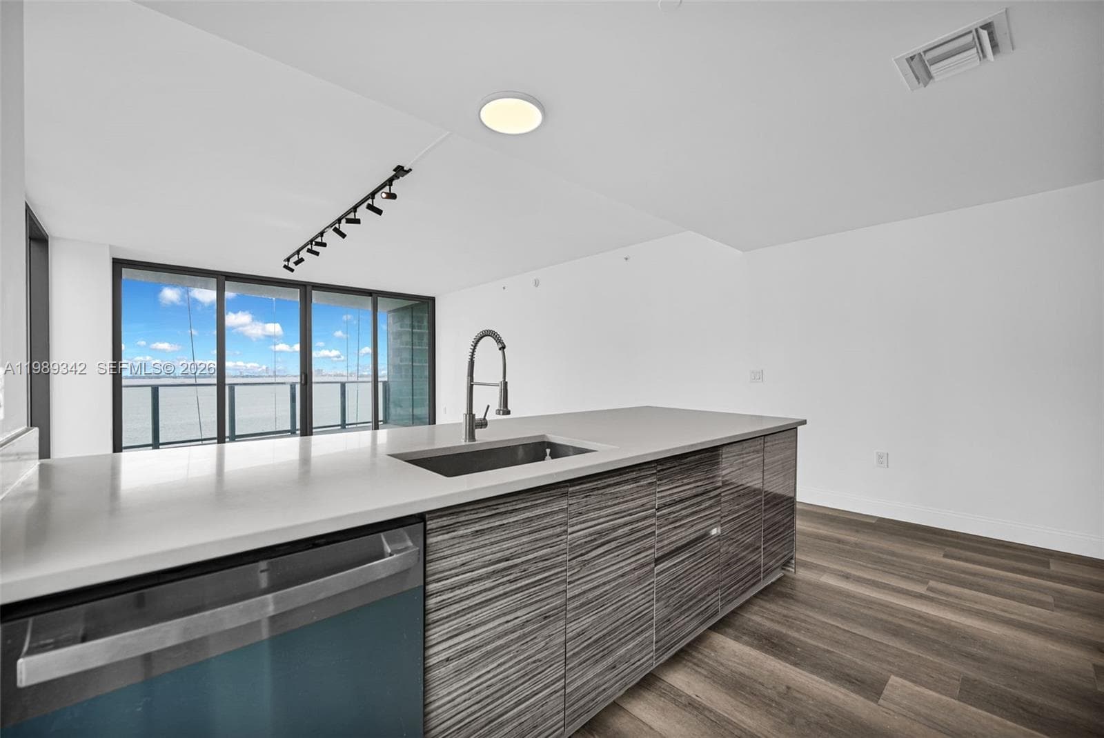 460 NE 28th St # 601, Miami FL 33137