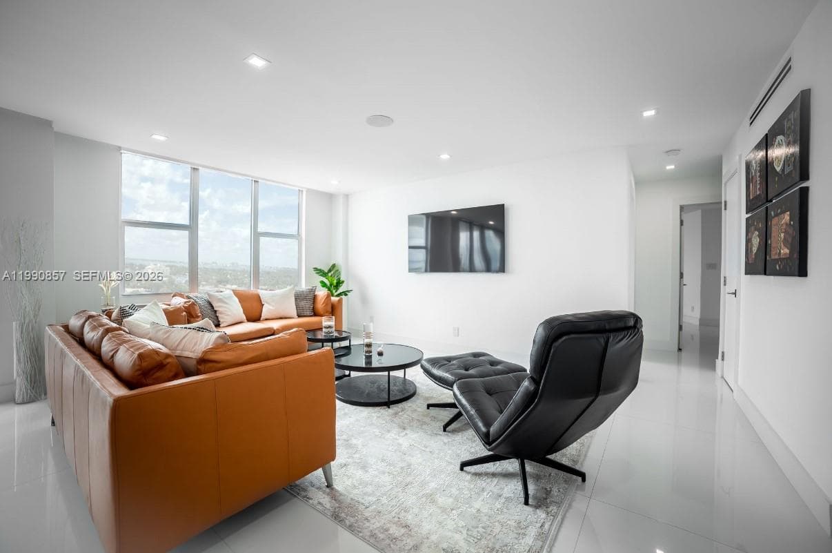 5600 Collins Ave # 14K, Miami Beach FL 33140