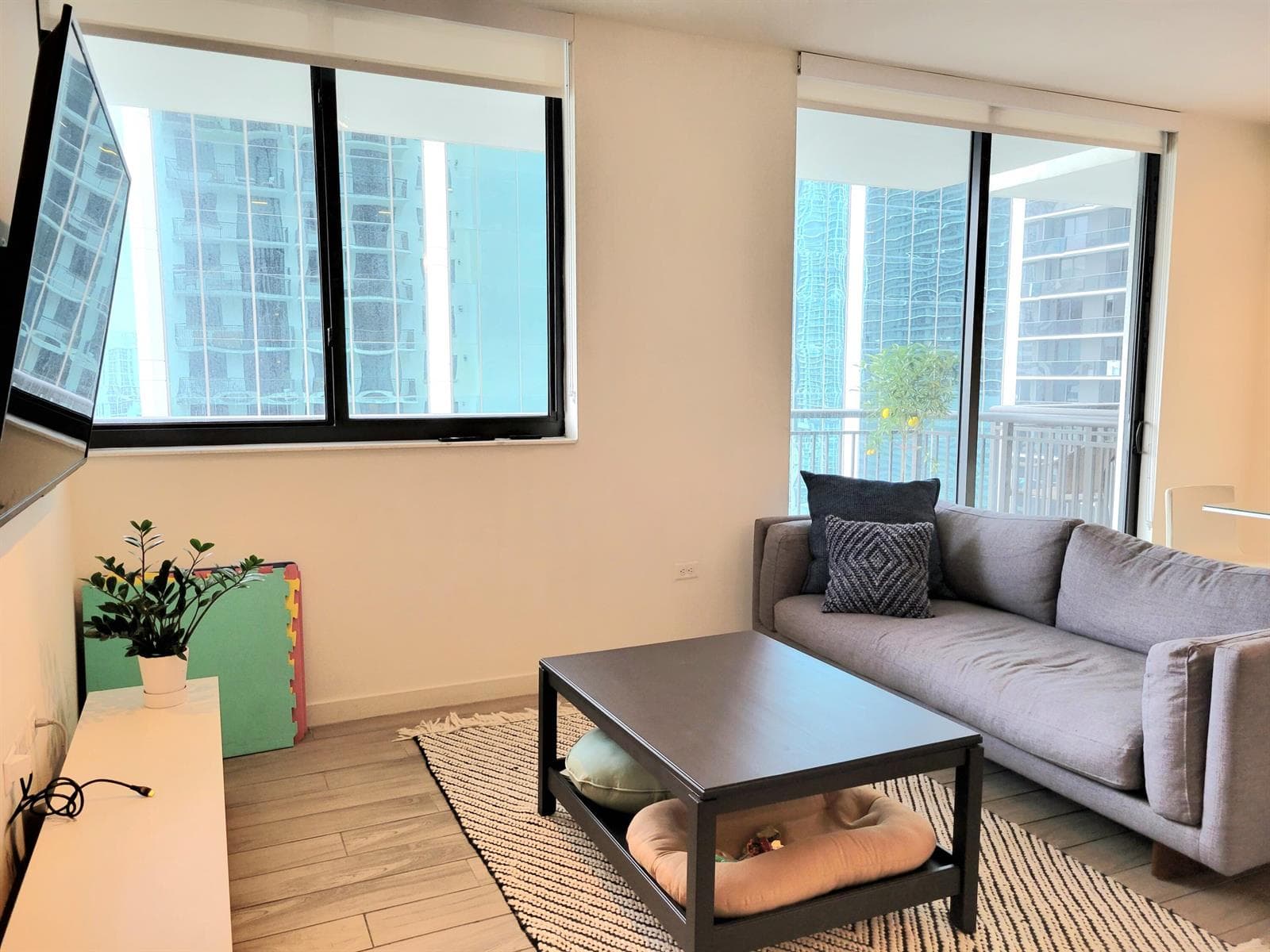 999 SW 1st Avenue # 1914, Miami FL 33130