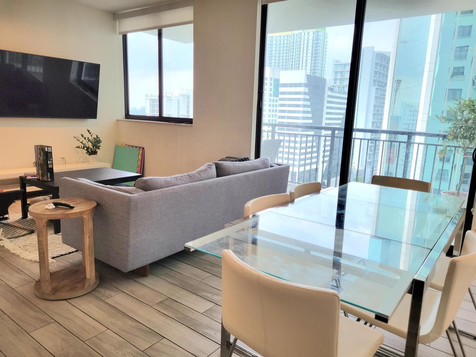 999 SW 1st Avenue # 1914, Miami FL 33130