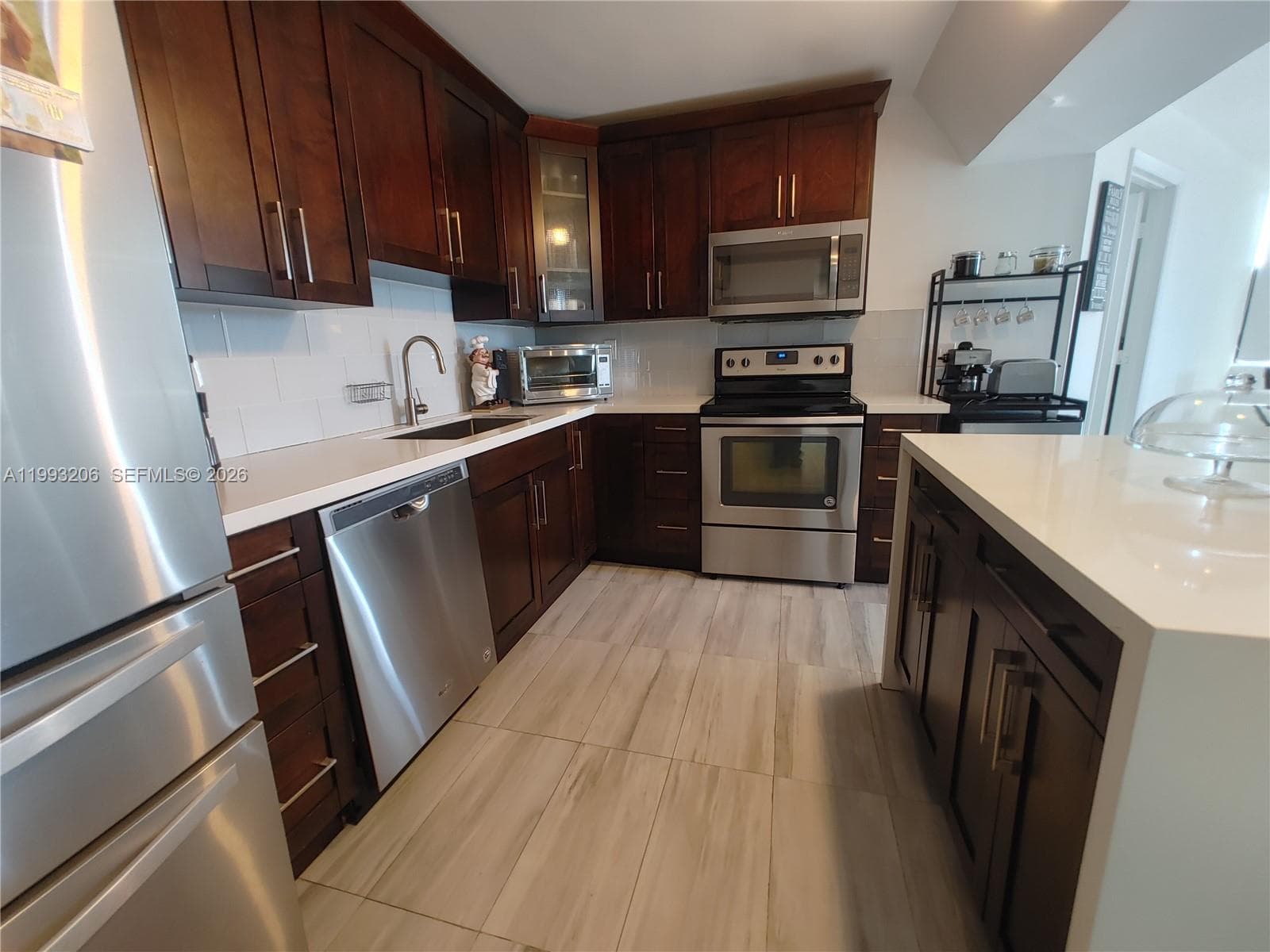 7135 Collins Ave # 525, Miami Beach FL 33141