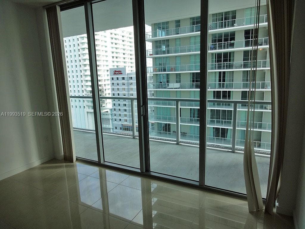 1111 SW 1 AV, Miami FL 33130