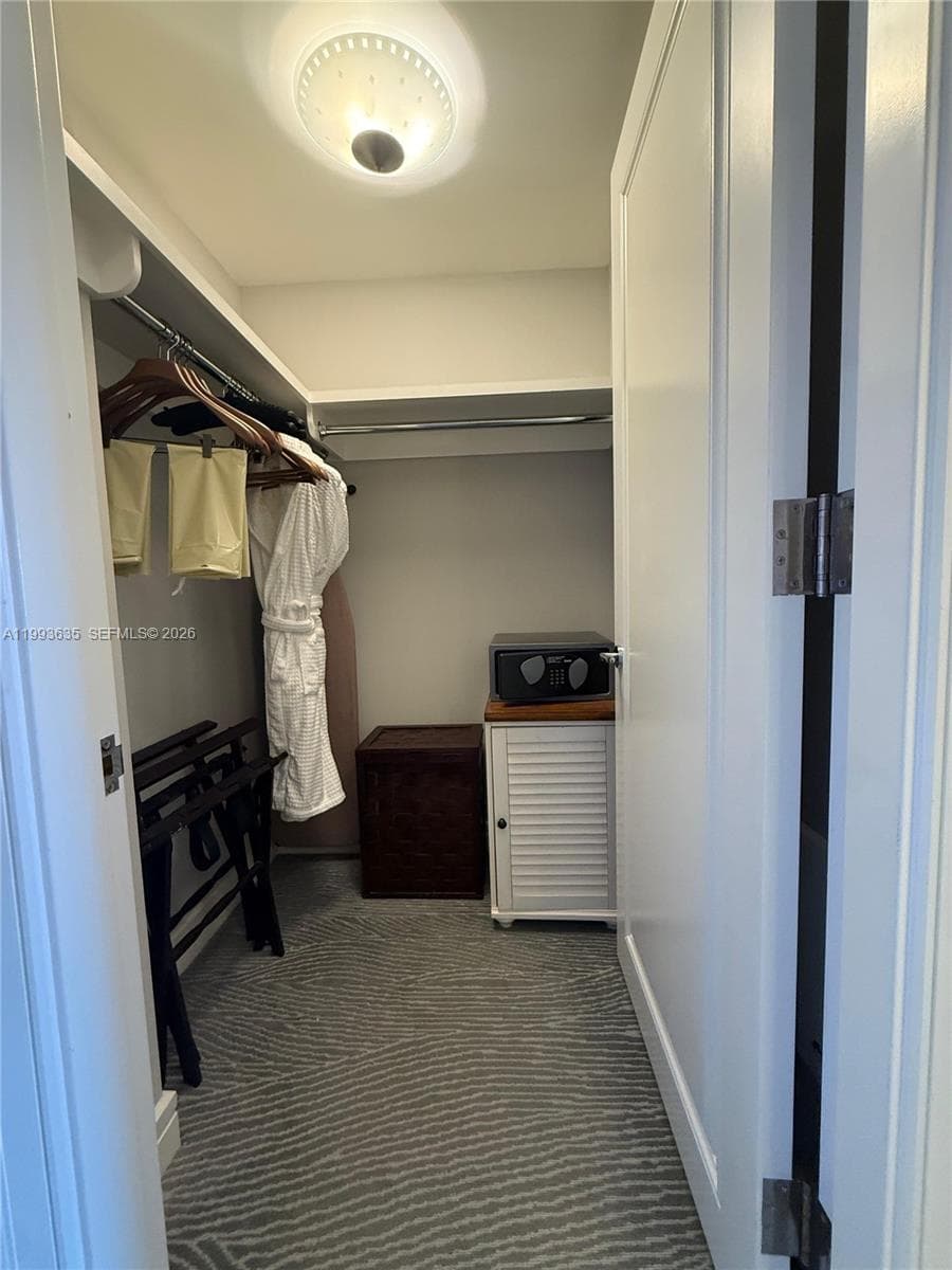 1435 Brickell Ave # 3305, Miami FL 33131