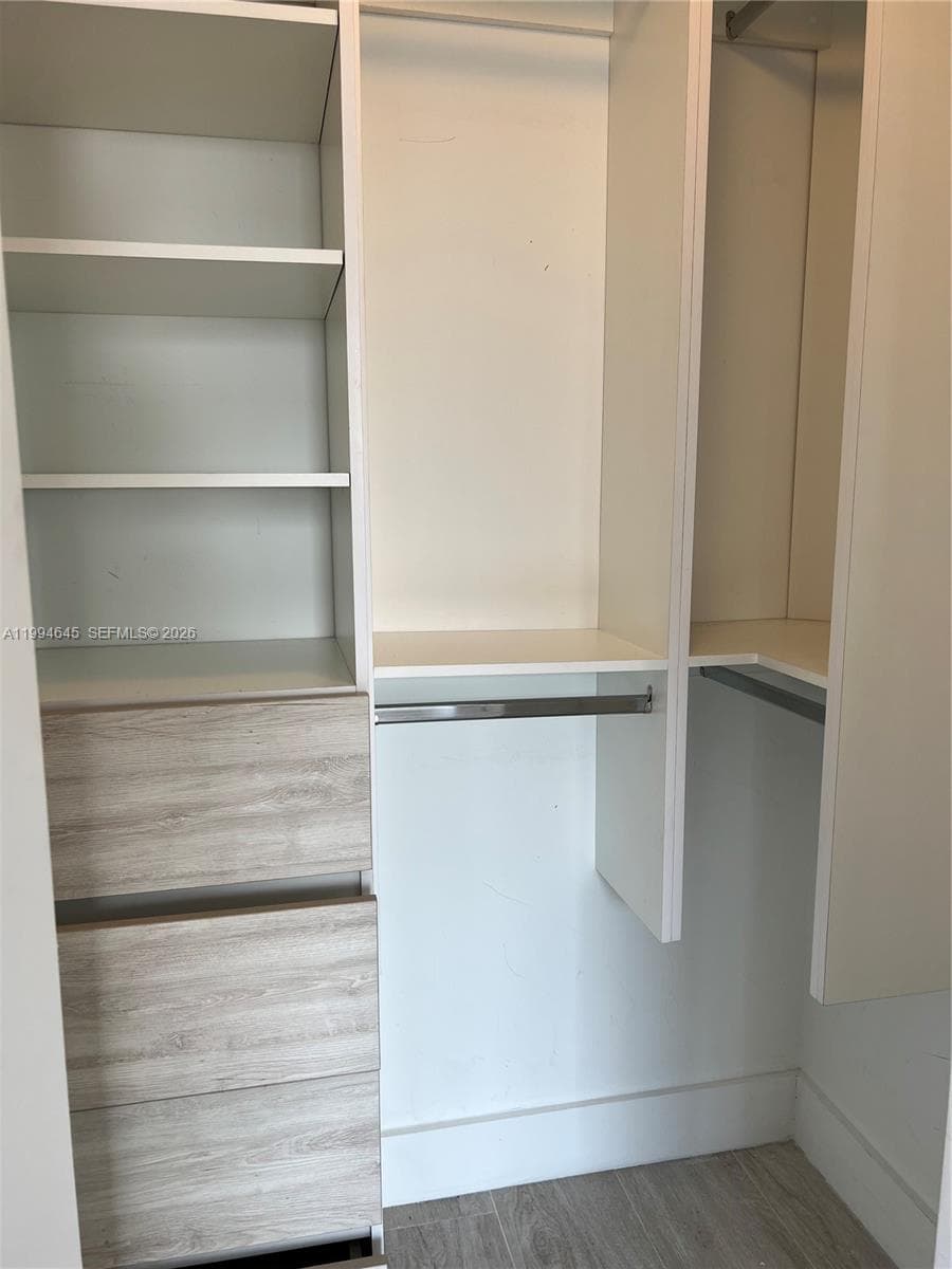 121 NE 34th St # 1207, Miami FL 33137