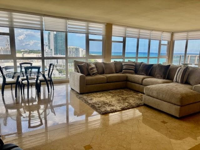 100 Lincoln Rd, Miami Beach FL 33139