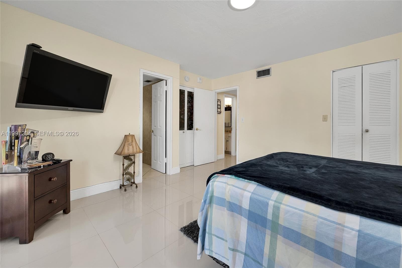7620 Carlyle Ave # 204, Miami Beach FL 33141