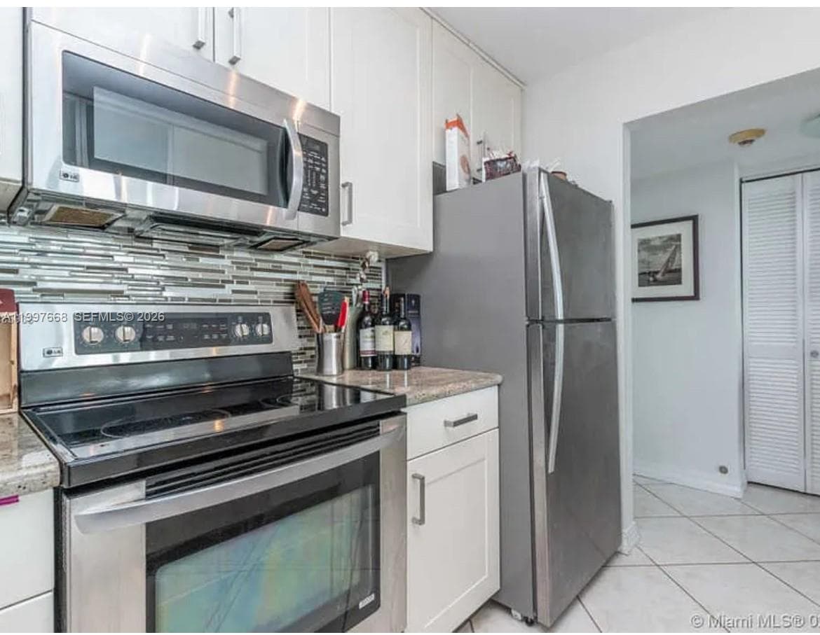 600 NE 36th St # 1006, Miami FL 33137
