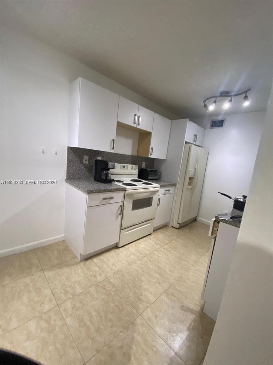 9761 NW 46th Ter # 107, Doral FL 33178