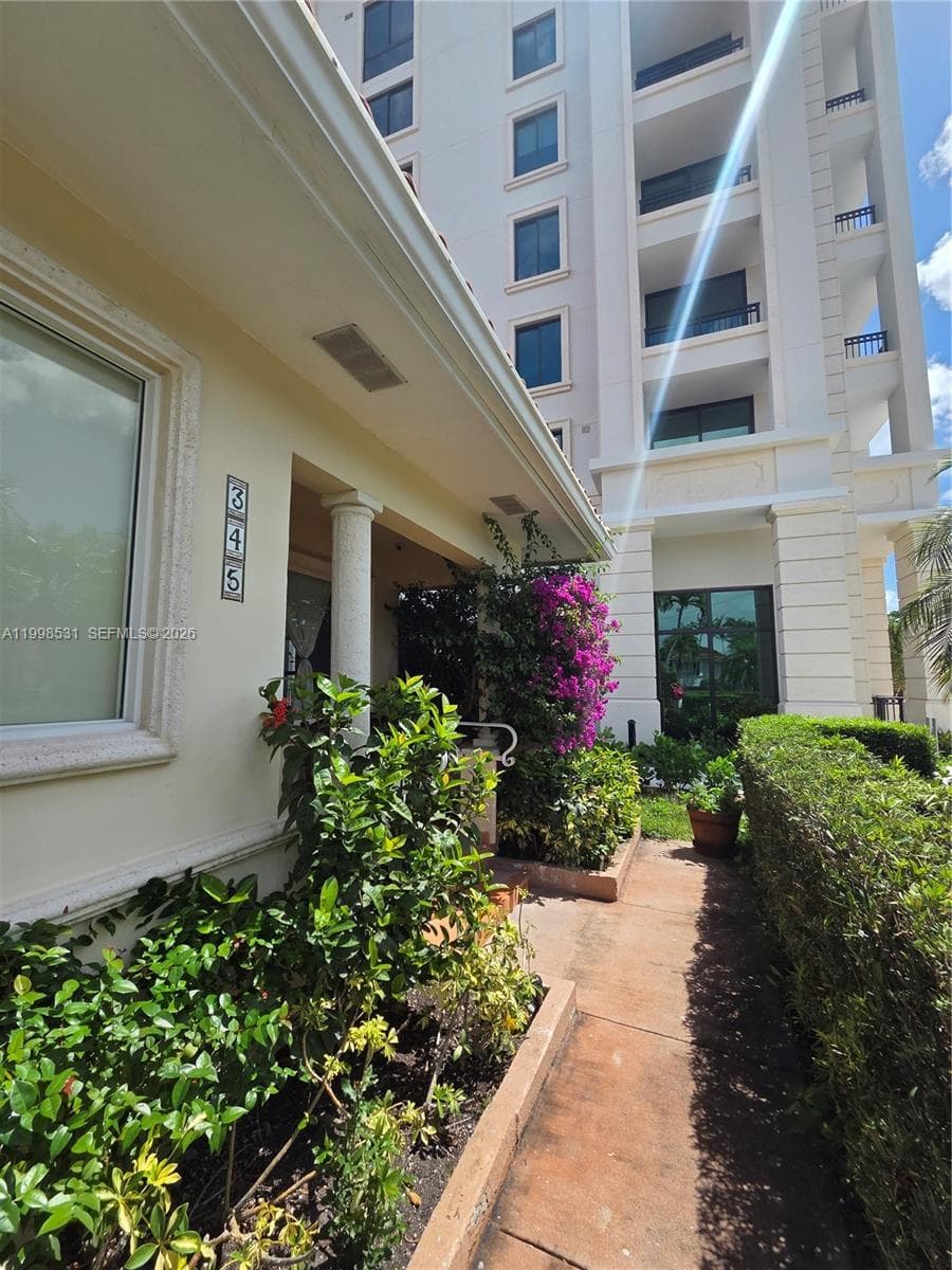 345 Malaga Ave, Coral Gables FL 33134