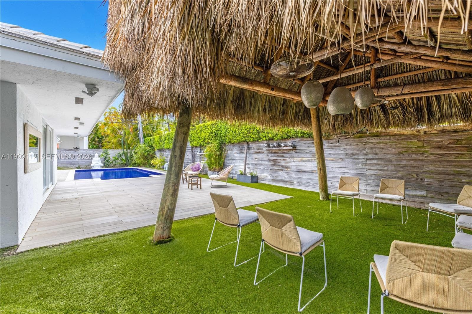 524 Warren Ln, Key Biscayne FL 33149