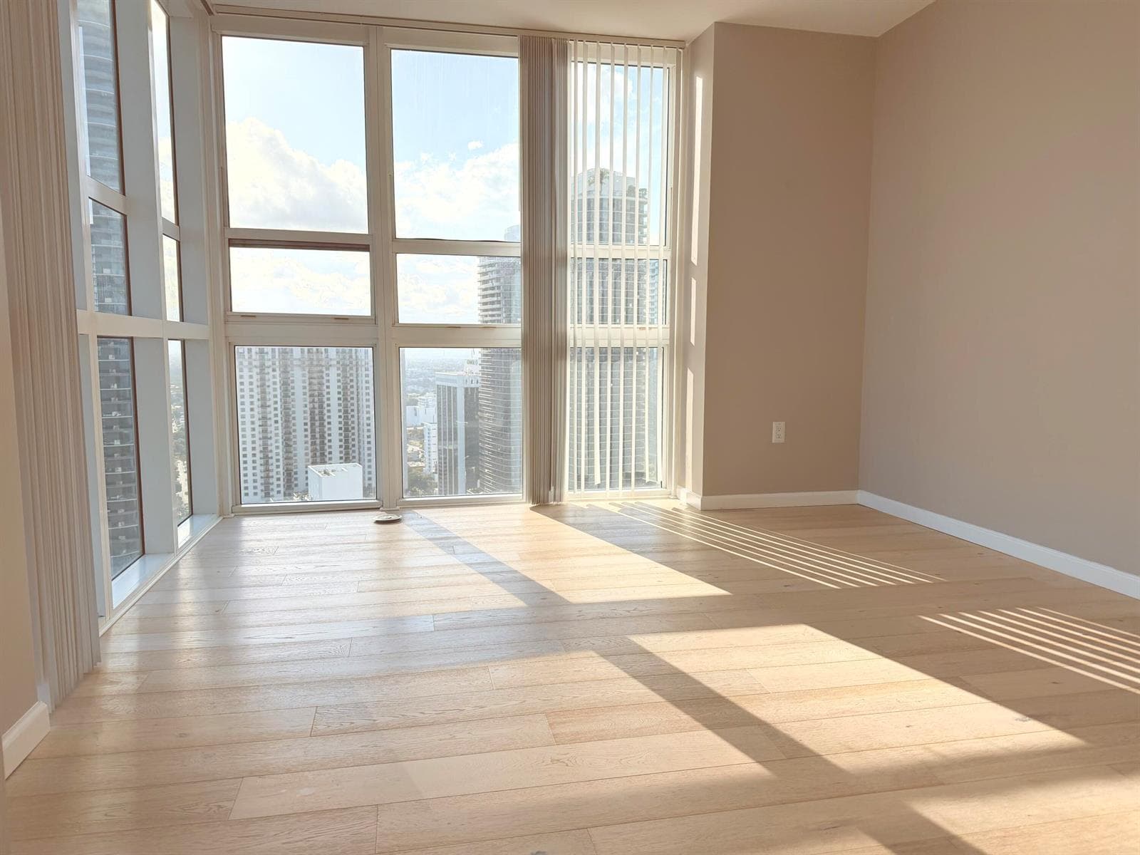 951 Brickell Avenue # 3611, Miami FL 33131