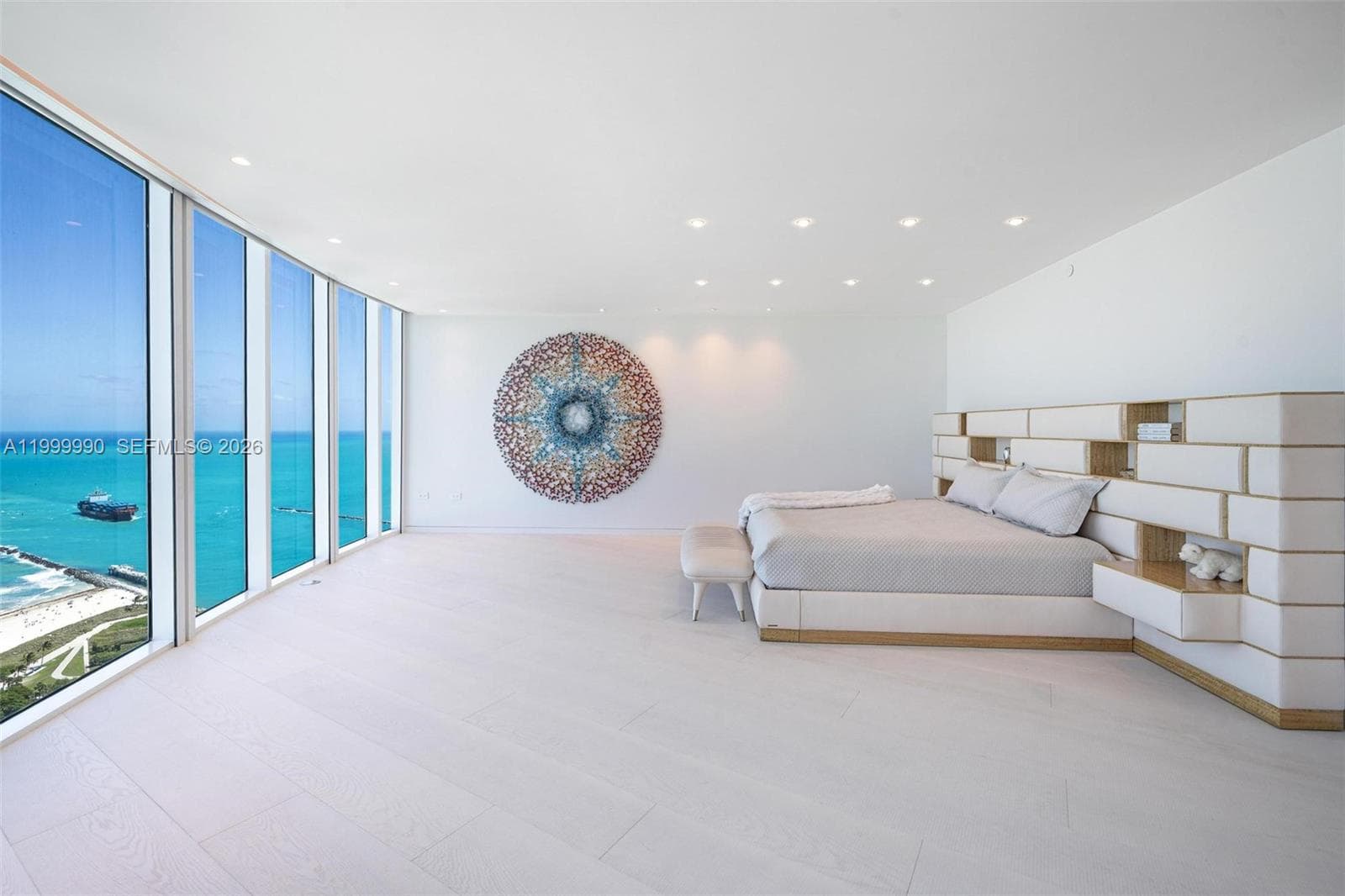 300 S Pointe Dr # 5, Miami Beach FL 33139
